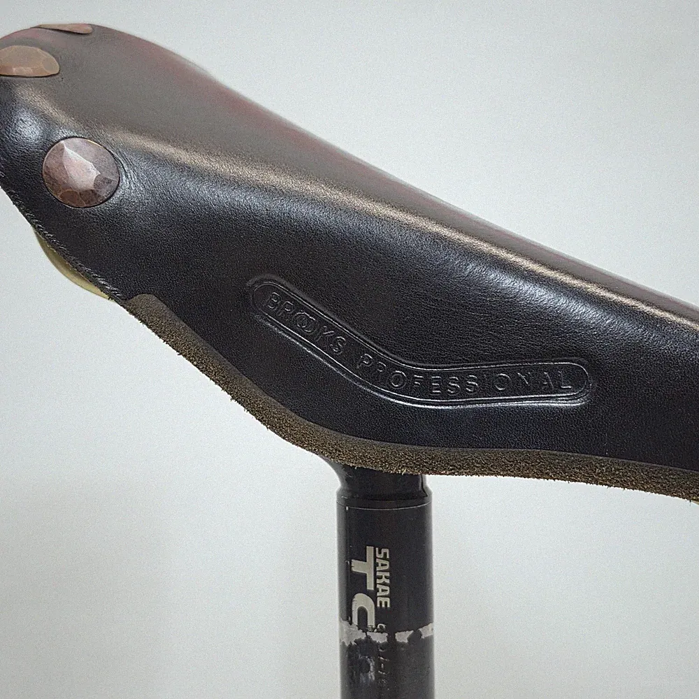 Brooks Team Professional leather bicycle saddle, Dark Brown